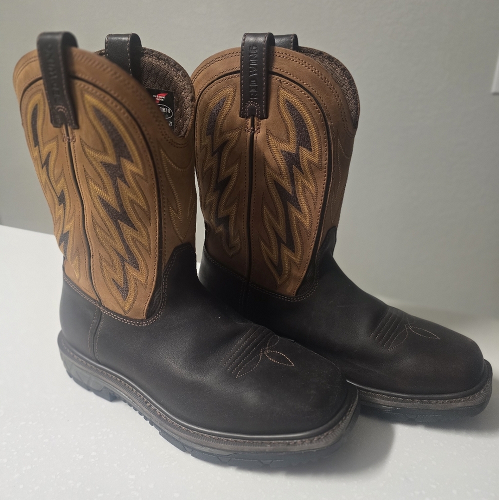 Red Wing Shoes Men's Briwn and Brown Square Toe (Soft) $90 LIKE NEW!!SIZE 10E2